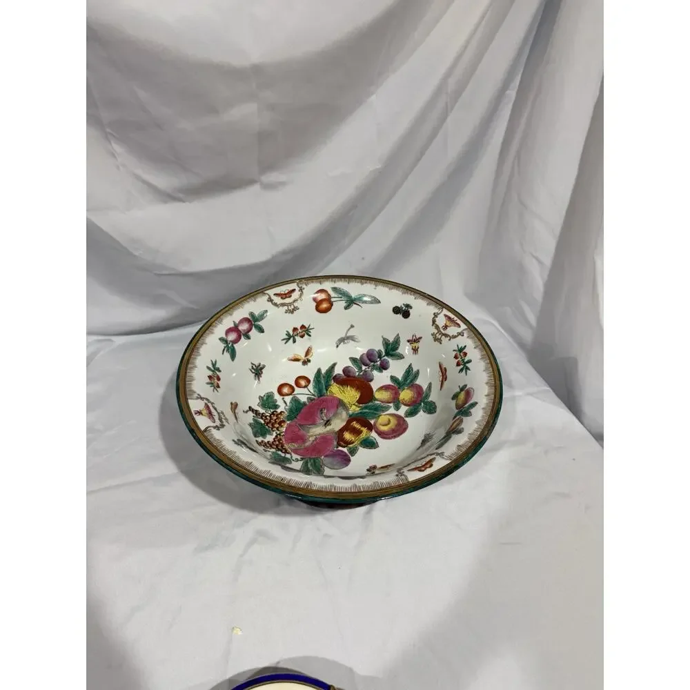 Large Chinese Famille Rose Decorative Porcelain Fruit & ButterflyBowl with Stand